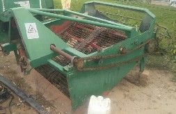 改良后的馬鈴薯收獲機